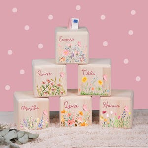 Holzspardose mit Namen, Spardose Blumen, Geschenk Geburtstag, Taufe, Babygeschenk, Geburtsgeschenk, Baby, Kinder, Sparschwein aus Holz