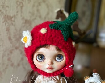 Strawberry hat - blythe hat, blythe outfit, clothes for the blythe, handmade doll hat, fruit hat