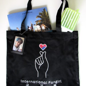 International Fangirl koreanisches Fingerherz - Eco Tote Bag