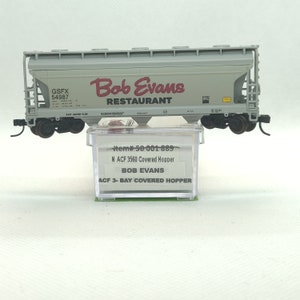 Custom painted and decaled N-scale Atlas hopper, grey with Bob Evans logo
