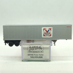 Custom painted and decaled N-scale Atlas trailer, silver with Valvoline logo