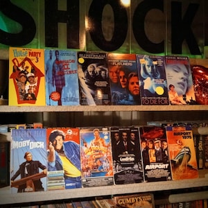 VHS -Horror, Thriller, Classic Movies <Choose 1 or More> VHS LISTING 2 of 4