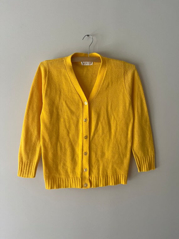 VTG 60s/70s canary yellow cardigan