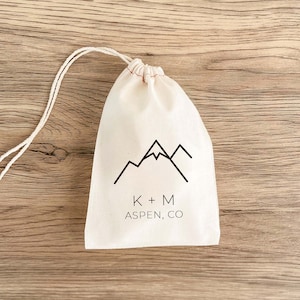 Mountain Wedding - Altitude Kit - Wedding Welcome Bag - Ski Mountain Favor Bags - Custom Wedding Favor - Wedding Guest Gift - Bridesmaid