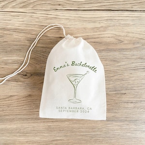 Sac cadeau Hangover Kit : motif martini personnalisé (cordon en mousseline)