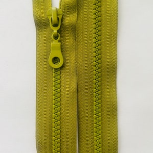 Light Grass Green Open Ended Plastic or Closed Ended Chunky Zip 4 cm - 80 cm, Divisible or Indivisible zip for Jacket, Chunky Zip