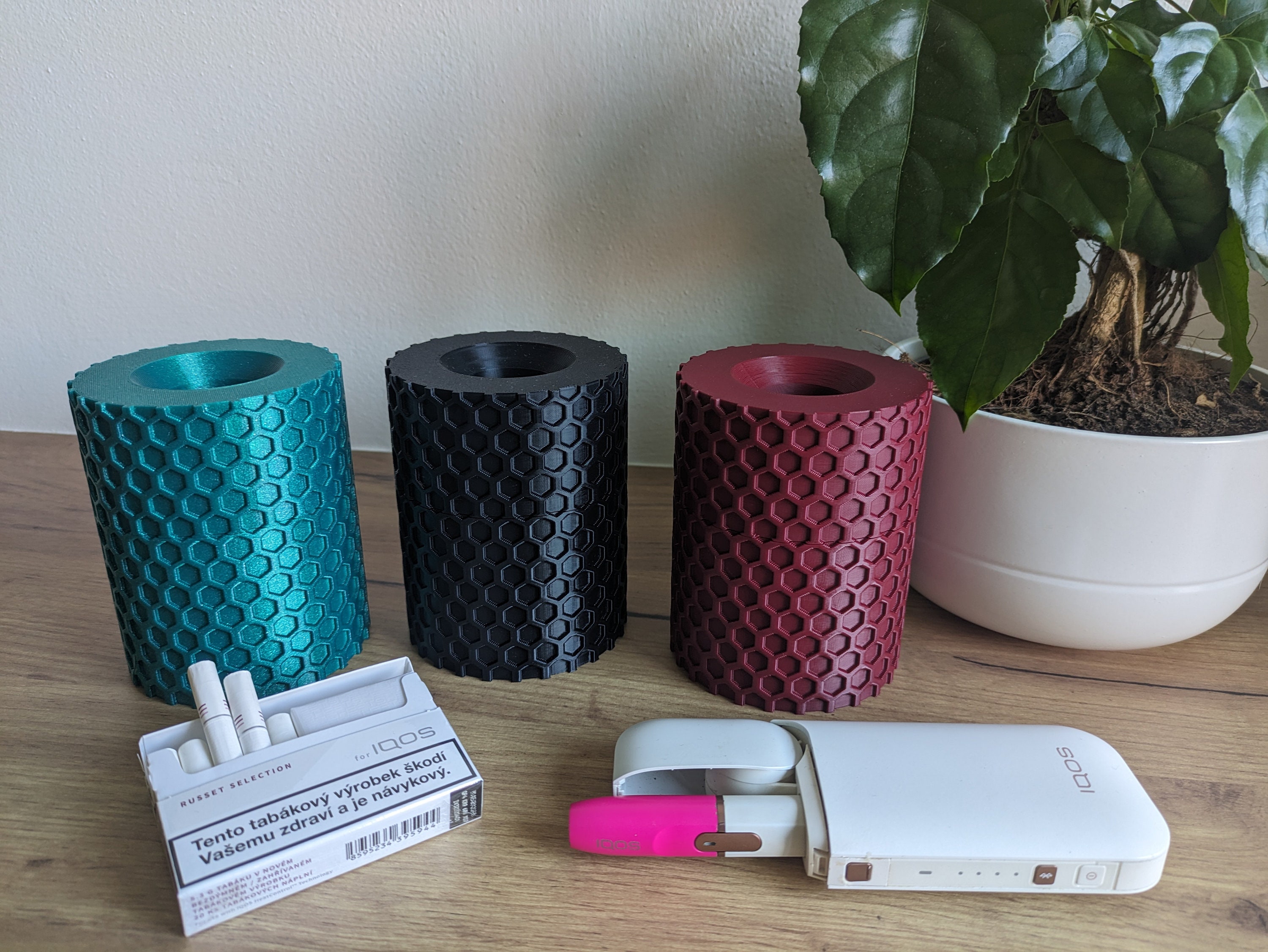 4 Farben] e-smoQ Aschenbecher für HEETS IQOS 3 Duo Starterset, Iluma Terea,  Tray für Tabak Sticks, Zubehör für Auto mit Deckel geruchsdicht  (schwarz/grau) : : Küche, Haushalt & Wohnen