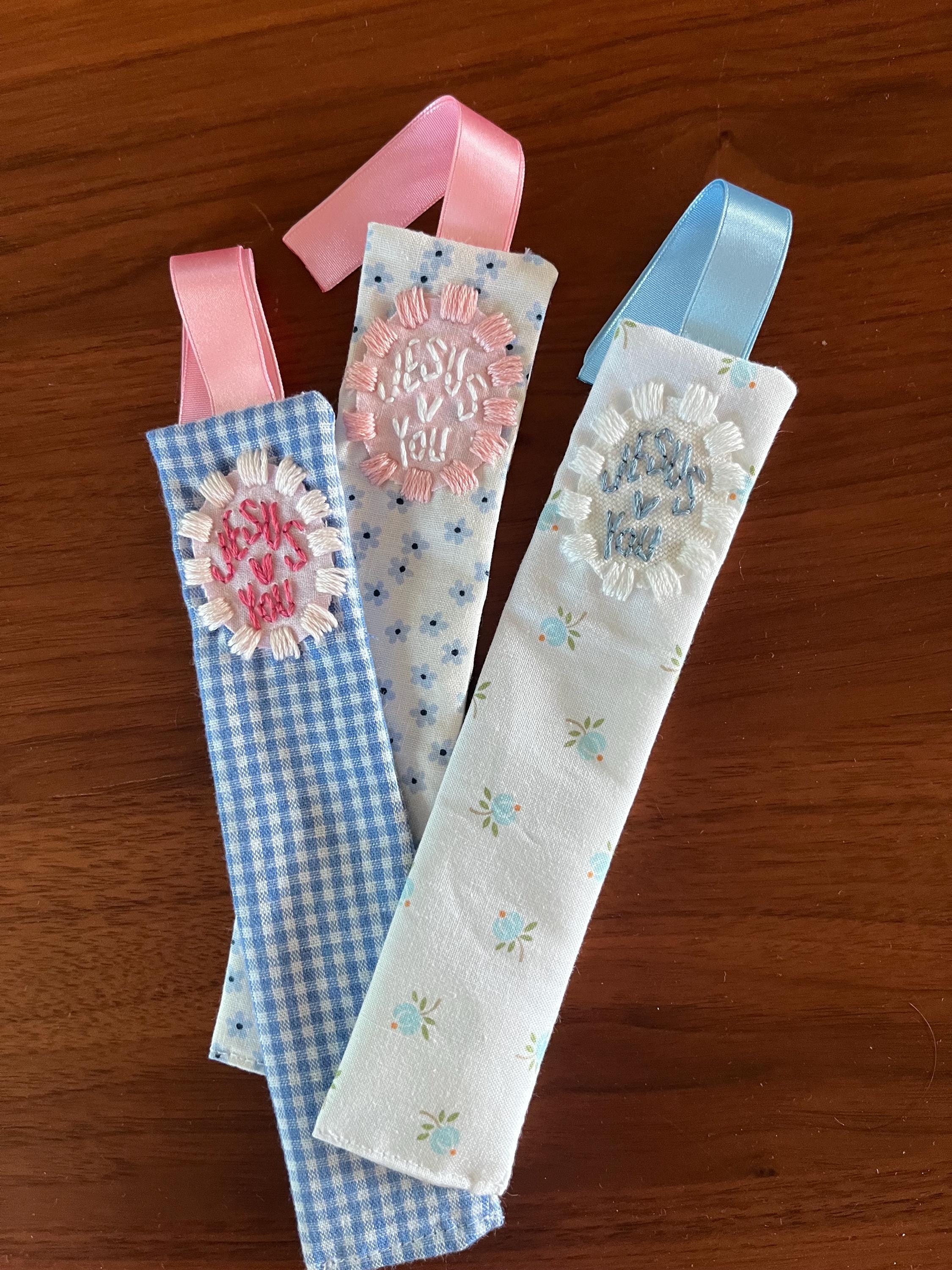 embroidered fabric bible bookmark (Jesus loves you)