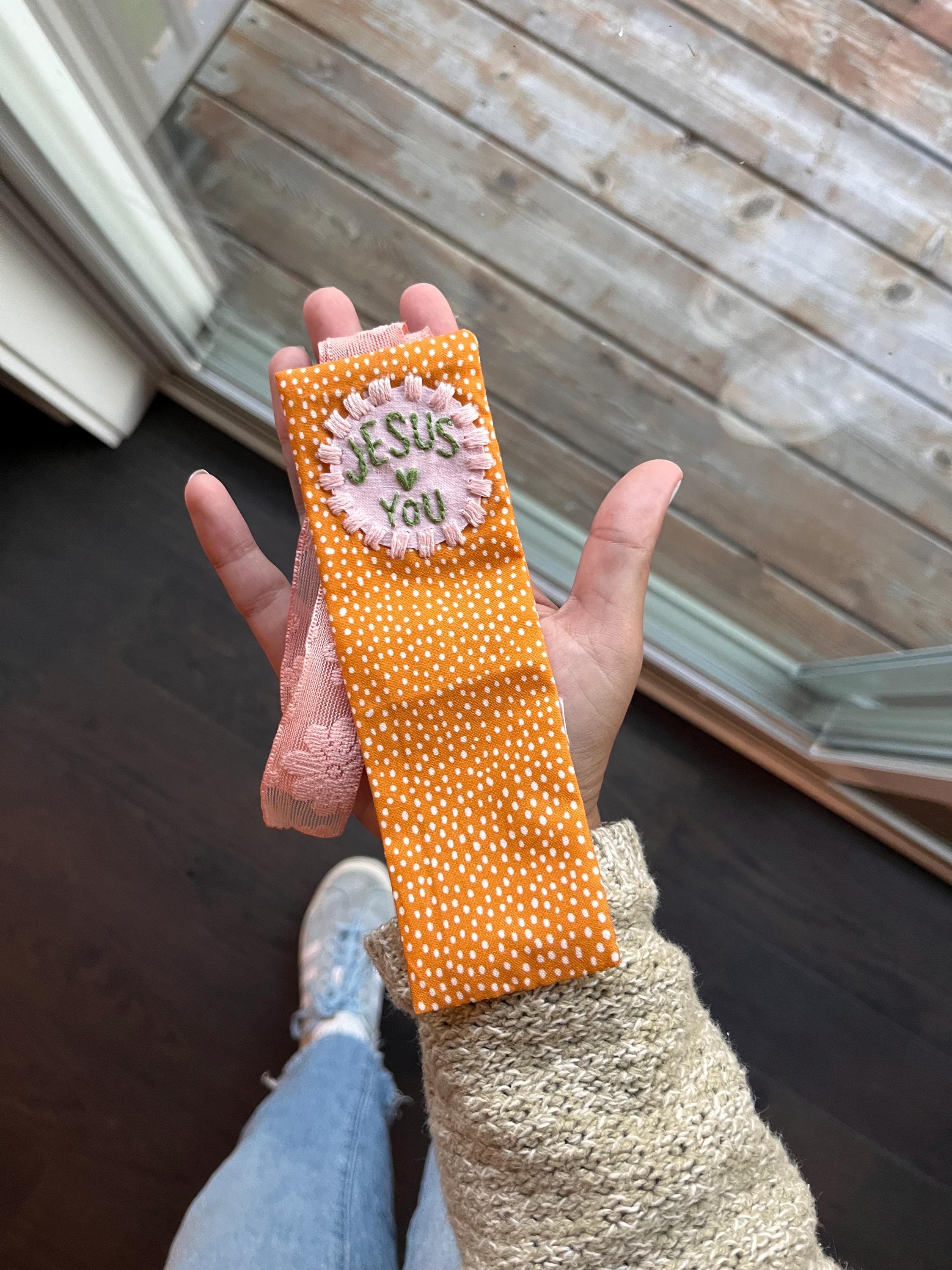 embroidered fabric bible bookmark (Jesus loves you)