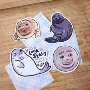 Dumme und hässliche Robbe | Tier Memes Glossy Sticker