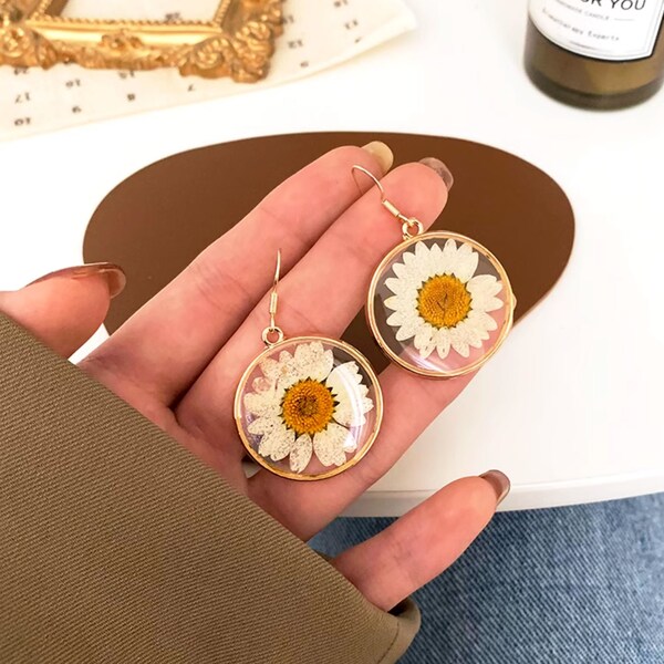 White Pressed Flower Earring,Dried Flower Jewelry,Real Flower Earrings,Daisy Earring,Handmade Dangle Earrings,Weeding Jewelry,Gift for Her