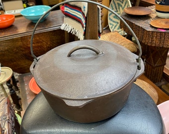 Farmhouse Cast Iron Durch Oven by Lodge USA 10 1/4