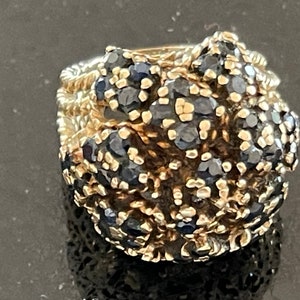 Vintage Mid Century 14k Yellow Gold Blue Sapphires Dome Cluster Ring Size 7.5 - Estate Jewelry