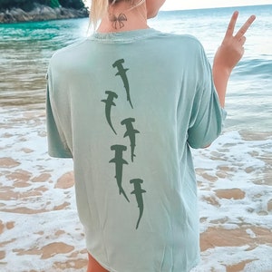 Hammer Kopf Hai Komfort Farben T-Shirt Ocean Conservation Shirt Geschenk für Surfer Hai Shirt Geschenk für Ozean-Liebhaber Mann Shirt Frau T-Shirt