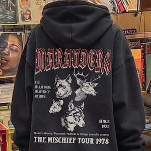 Bluza z kapturem z lat 70. Wizards Marauders World Tour z przodu i z tyłu; Koszulka z ceramiki - Bluza ATYD - Subtelne koszulki HP