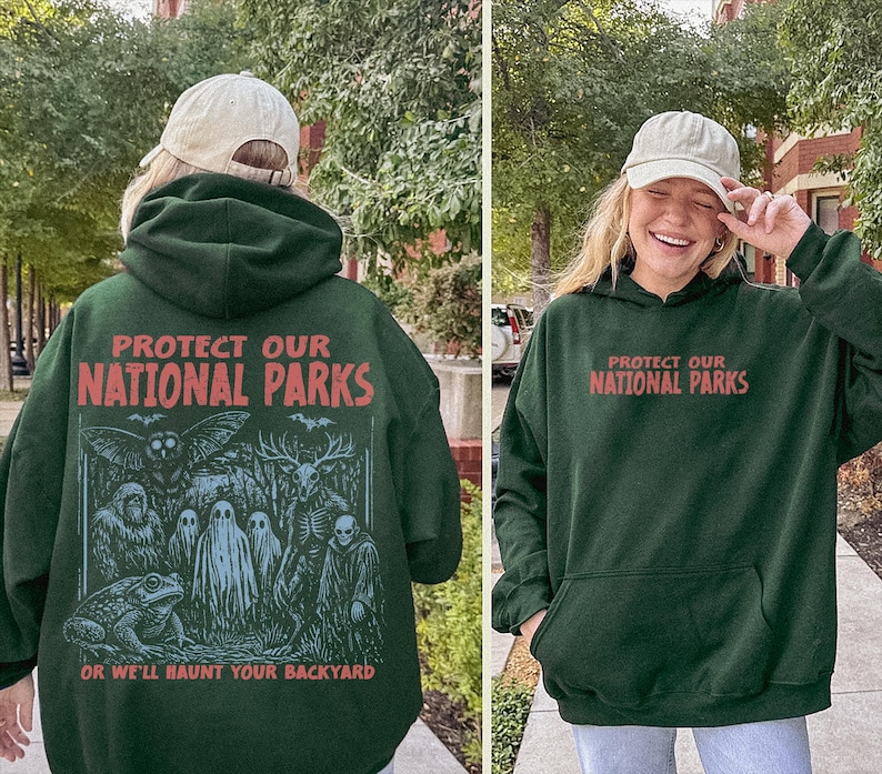 Sudadera con capucha vintage de parques nacionales de críptidos UNSX de los 90, sudadera para proteger nuestros parques, camping y senderismo, camiseta retro Wanderlust, sudadera con capucha de criaturas fantásticas Forest Green