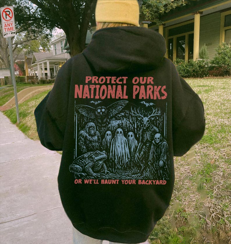 Sudadera con capucha vintage de parques nacionales de críptidos UNSX de los 90, sudadera para proteger nuestros parques, camping y senderismo, camiseta retro Wanderlust, sudadera con capucha de criaturas fantásticas Black