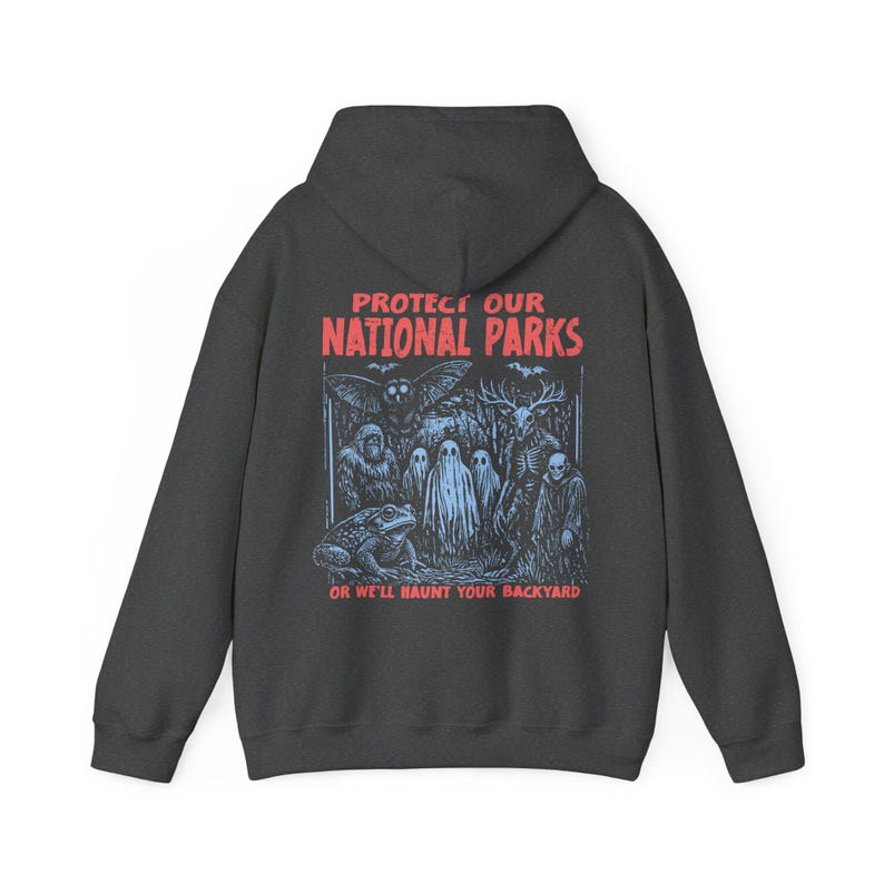 Sudadera con capucha vintage de parques nacionales de críptidos UNSX de los 90, sudadera para proteger nuestros parques, camping y senderismo, camiseta retro Wanderlust, sudadera con capucha de criaturas fantásticas Dark Heather