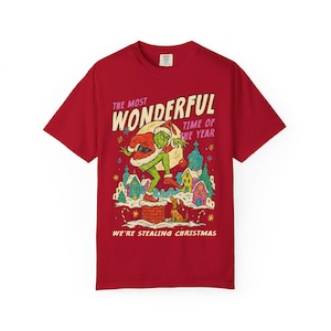 Camiseta navideña vintage de los 90 - Camiseta divertida de personajes navideños de Comfort Colors - Camiseta de vacaciones universales de Stealing Christmas Red