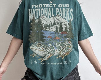 Comfort Colors® 90s Protect Our National Parks Camping / Hiking Shirt : Vintage Frog Graphic Shirt Outdoor Wanderlust top