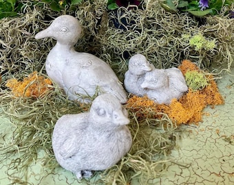 Mama Duck Statue with Ducklings | Concrete Duck Garden Decor Statue | Cement Ducklings Garden Statues | Yard Art | Patio Decor