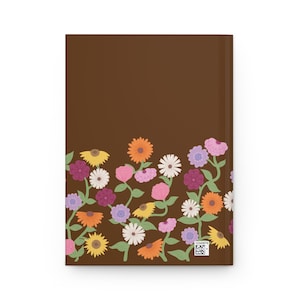Anteckningsbok med inbunden pärm, pianoblommor och namn | Matt anteckningsbok med överraskningssånger och blommor | Subtil present till beundrare | Julklapp bild 3