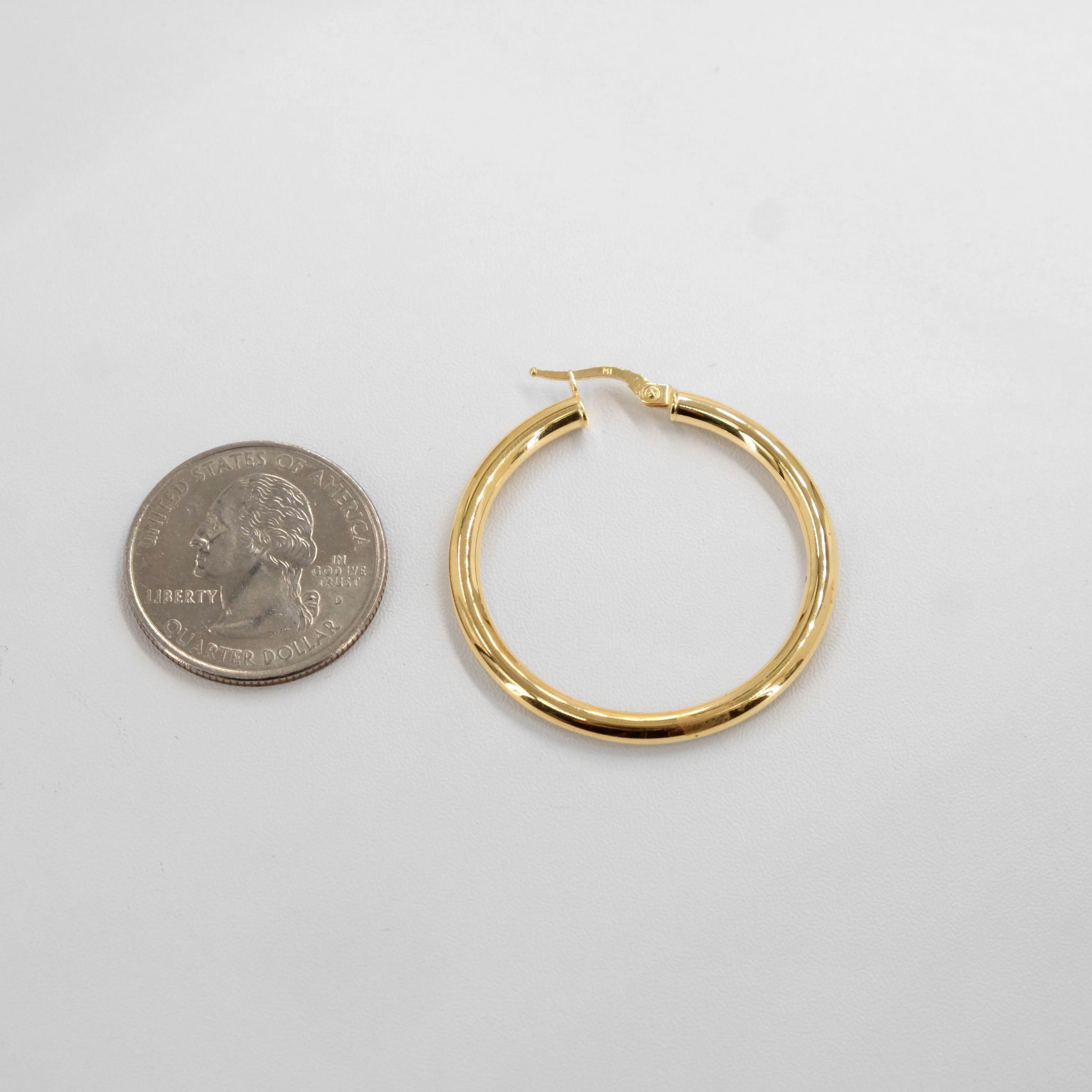 あい　Classic Hoops Thick Small Gold 14k Gold Round Hoop Earrings - Hollow Italian Gold Earrings