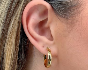 あい　Classic Hoops Thick Small Gold Untitled_Design_3f56c9c4-ef3e-
