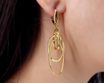 Pendientes colgantes de oro amarillo de 14 k, pulidos y texturizados, con forma ovalada. Elegantes pendientes de triple aro.