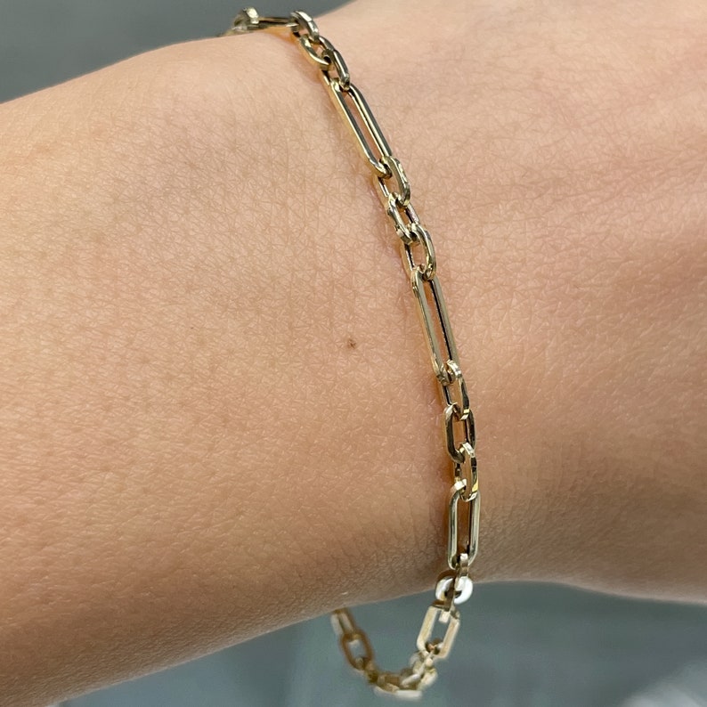 Real Gold Bracelet / Real Gold Jewelry / High-Quality Jewelry / 14k Gold Paper Clip Chain / Paper Clip Jewelry / Oval Link Chain / Womens Gold Chain / Dainty Gold Bracelet / Lightweight Gold Bracelet / Hollow Gold Chain / Delicate Paperclip Bracelet
