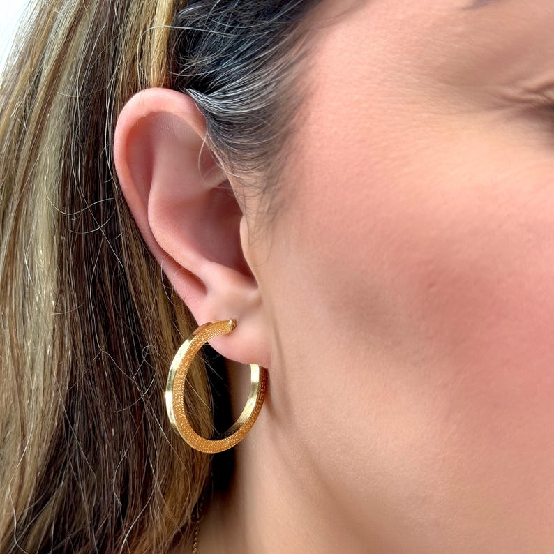 Meandros Greek Key Hoops, 14k Gold Hoop Earrings, Yellow Gold Earrings, Shiny Hoops With Luxurious Trim, Square Tube Hoops 画像 4