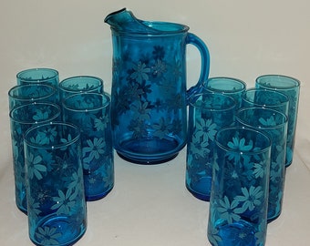 Vintage Daisy Glass Pitcher and 12 Drinking Glasses. Blue. Daisies Iced Tea Glasses