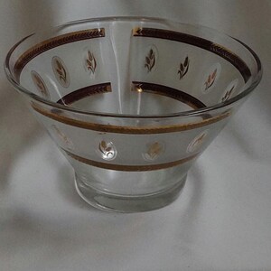 Vintage MCM  Wheat Design Salad/ Chip Bowl