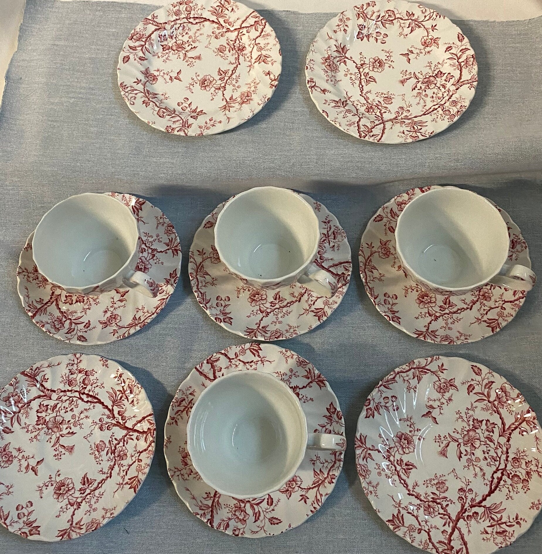 Johnson Brothers Old Bradbury England Stoke-on-Trent Saucers