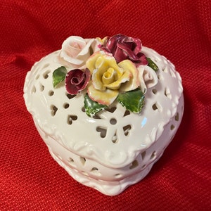 Large Filagree Trinket Box