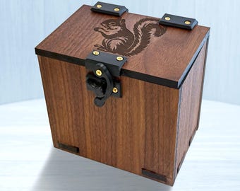 Deck Box MTG: Squirrel Theme, 100+ Cards, Dice Tray — Magic The Gathering