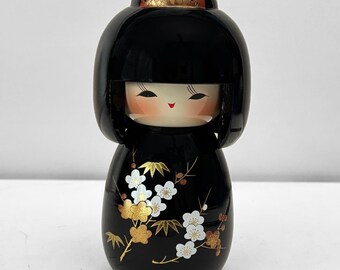 Muñeca Kokeshi japonesa vintage, figura de madera negra brillante con flores, 6 pulgadas.