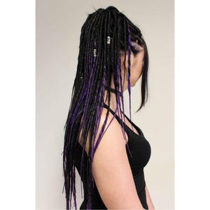 Lot de 40 dreads noires torsadées avec extrémités violettes, 50 cm (20+ po.), faites main pour un look entièrement naturel, style gothique, entièrement noir
