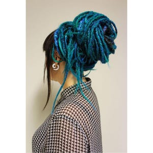 Full set of 40 black to petrol green blue dreads, crochet, 50cm+, perfect blends for a beautiful result, handmade, blend of colors