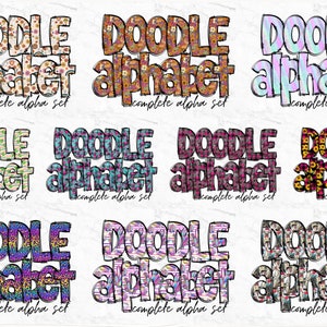 Pu&ograve; includere: Nove disegni digitali colorati della frase "DOODLE alphabet complete alpha set" con diversi motivi e colori.