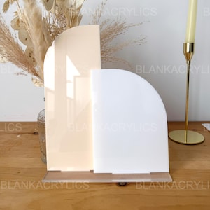Letrero de acrílico para mesa en blanco de doble medio arco