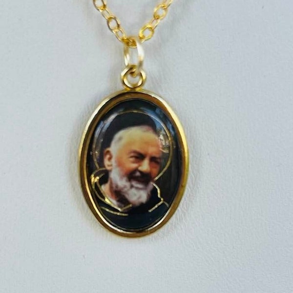 Gold plated chain with Padre Pio medal, Father Pio jewelry, Gift of faith, Gift for health, Gift for birthday mom, for grandma, Mother Day