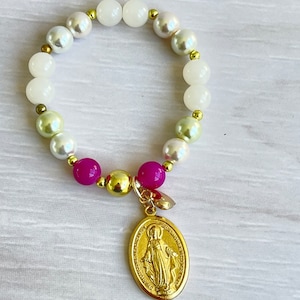 Miraculous Medal Bracelet, Catholic Jewelry for Mom, Godmother gift, Virgin Mary Jewelry, Birthday Gift for grandma, Special gift for sister