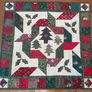 Christmas Tree and Autumn Leaf Table Runners PDF