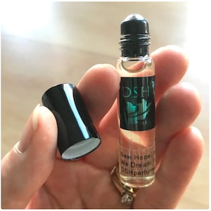 Giverny In Bloom  Voile de Toilette mini rollerball perfume pen 5 ml
