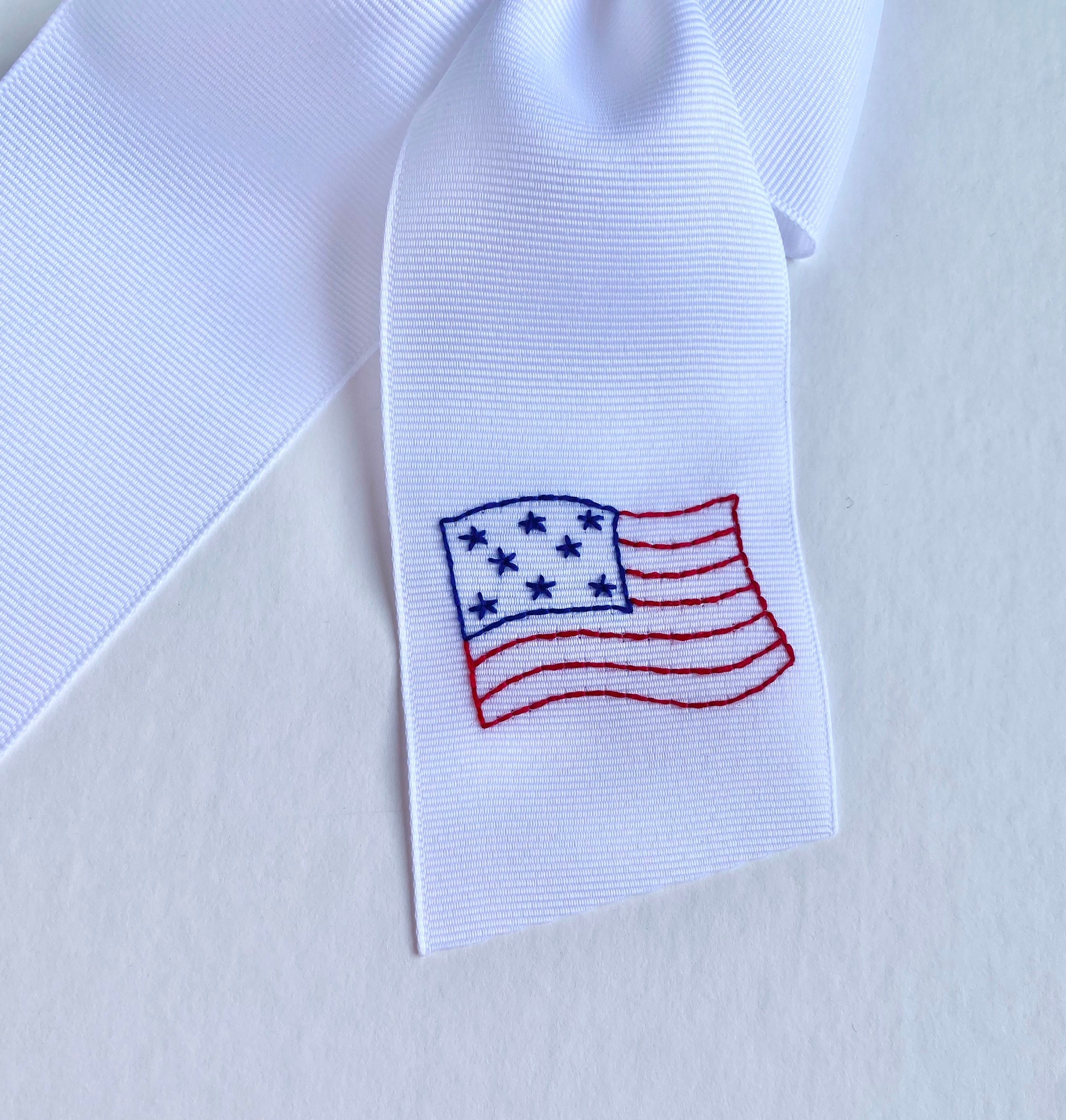 Round Top Stake Bow American Flag