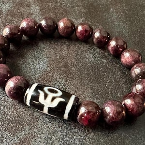 Dzi stone &quot;Nobleman&quot;, Improvement of life, Dzi bead bracelet, Strong amulet, Unique bracelets, Bead bracelet, bracelets