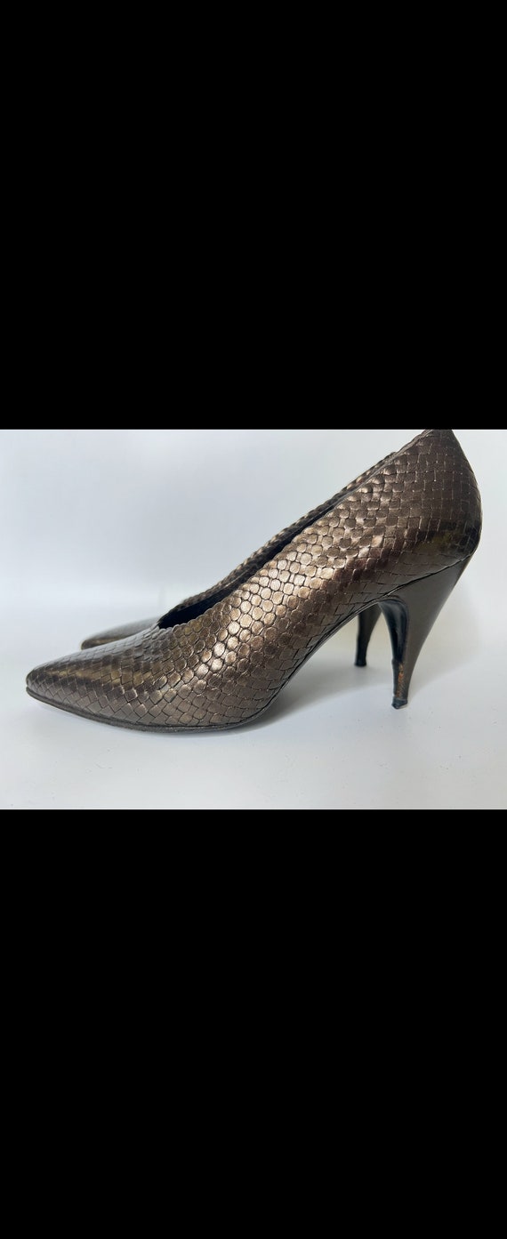 Stephane Kelian woven bronze leather heels