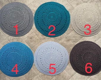Kippah di alta qualità, tinta unita, fatto a mano - Kipa 100% cotone con filato DMC / Yarmulke di qualità superiore / Prodotto in Israele (kipa kippa kipah)