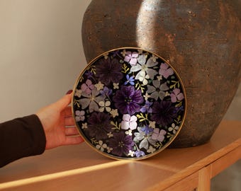 Pressed Flower Resin Tray – Botanical Home Decor with Gold Frame